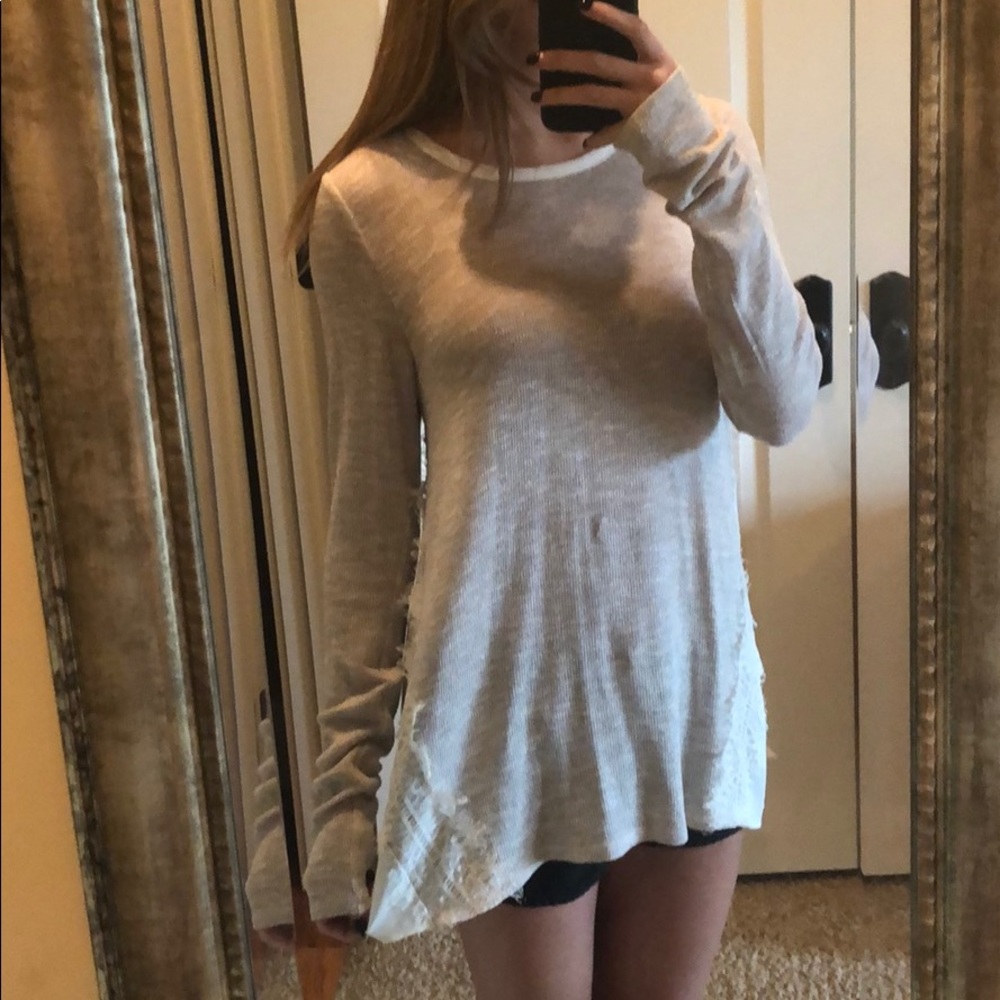 Long sleeve blouse top.